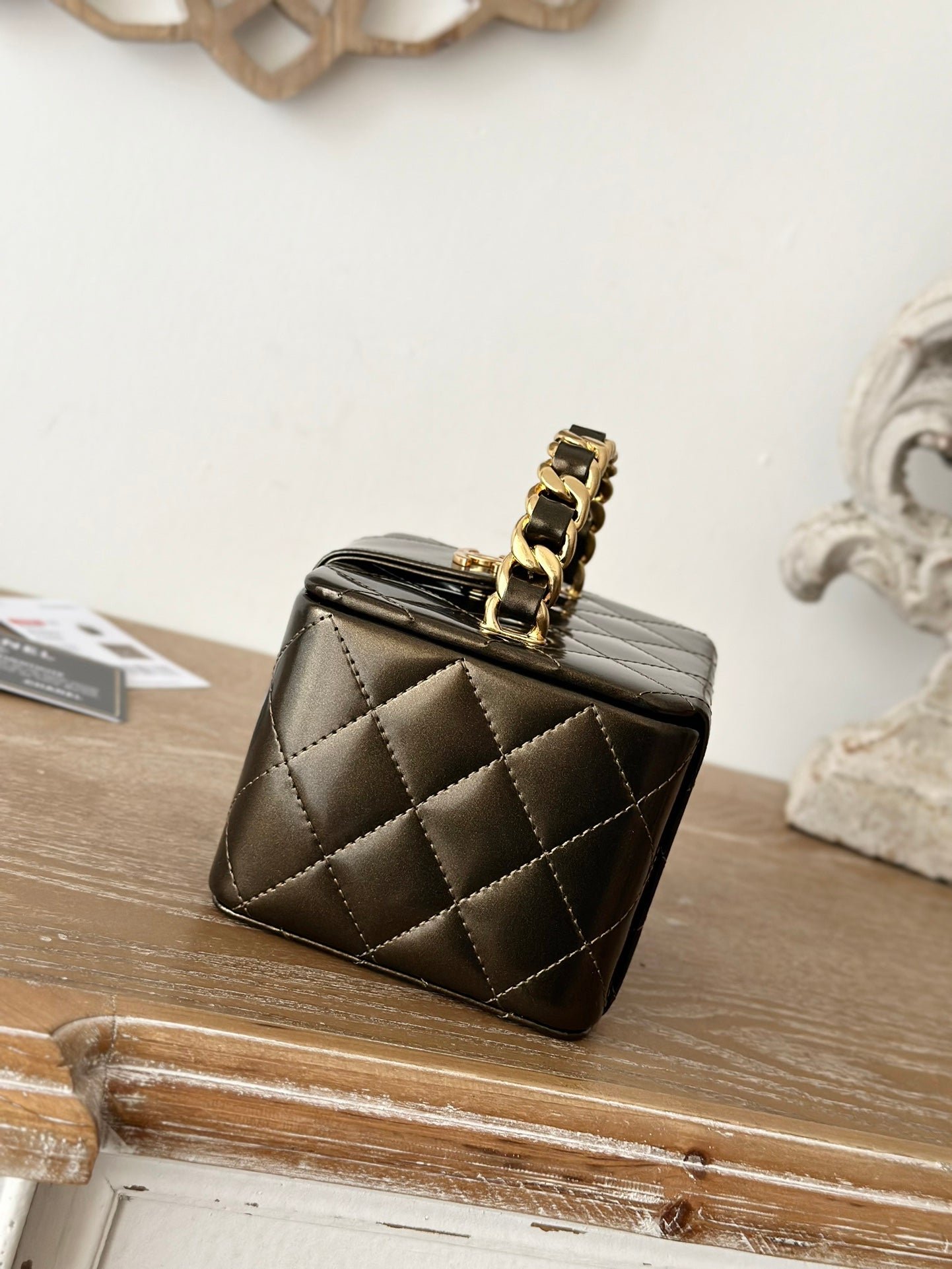 {Style No: H89OUURH} MINI VINTAGE COSMETIC BAG 11 IN MIKADO SHINY CALFSKIN GOLD HARDWARE - Image 5