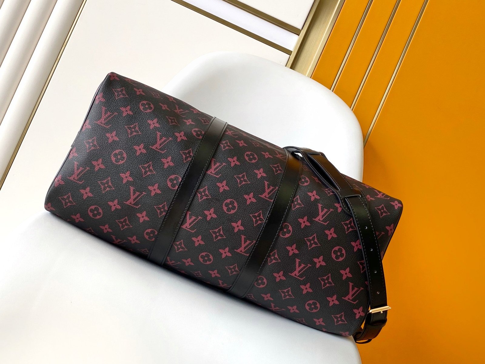{Style No: IUVK6FXN} KEEPALL BANDOULIÈRE 45 IN BLACK MONOGRAM TOMETTE CANVAS - Image 3
