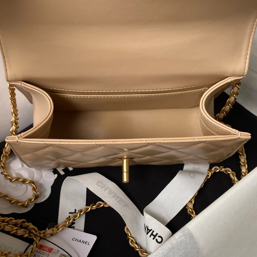 {Style No: O66NAFQ8} CC MINI 19 FLAP BAG IN DARK BEIGE CALFSKIN GOLD HARDWARE - Image 7