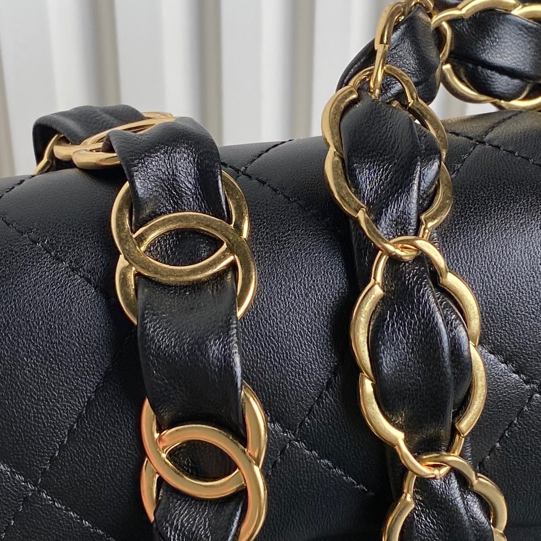 {Style No: W3LNLQ8G} SMALL FLAP BAG 21 IN BLACK CALFSKIN GOLD DOUBLE C THICK CHAIN - Image 2