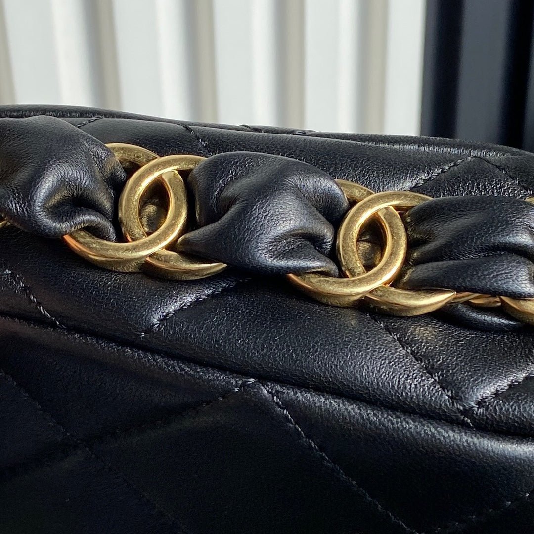 {Style No: W3LNLQ8G} SMALL FLAP BAG 21 IN BLACK CALFSKIN GOLD DOUBLE C THICK CHAIN - Image 8