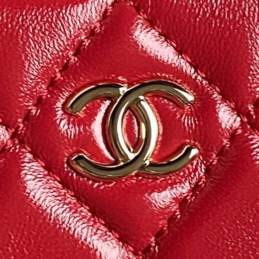 {Style No: VC35VAX4} CAMERA BAG 24 IN RED SHINY CALFSKIN GOLD CHAIN - Image 8