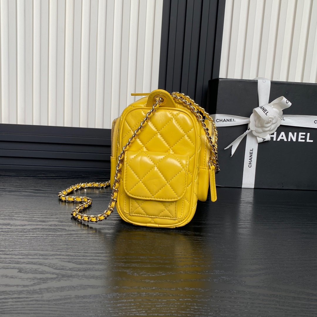 {Style No: B9TGMFHG} CAMERA BAG 24 IN MIMOSA YELLOW SHINY CALFSKIN GOLD CHAIN - Image 7