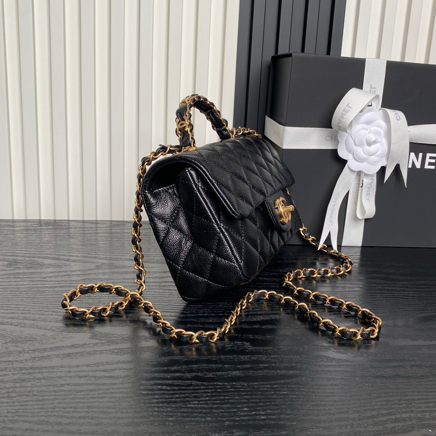 {Style No: U4YLAPKI} CHANEL 25S FLAP BAG 19 IN BLACK CALFSKIN GOLD HARDWARE - Image 5