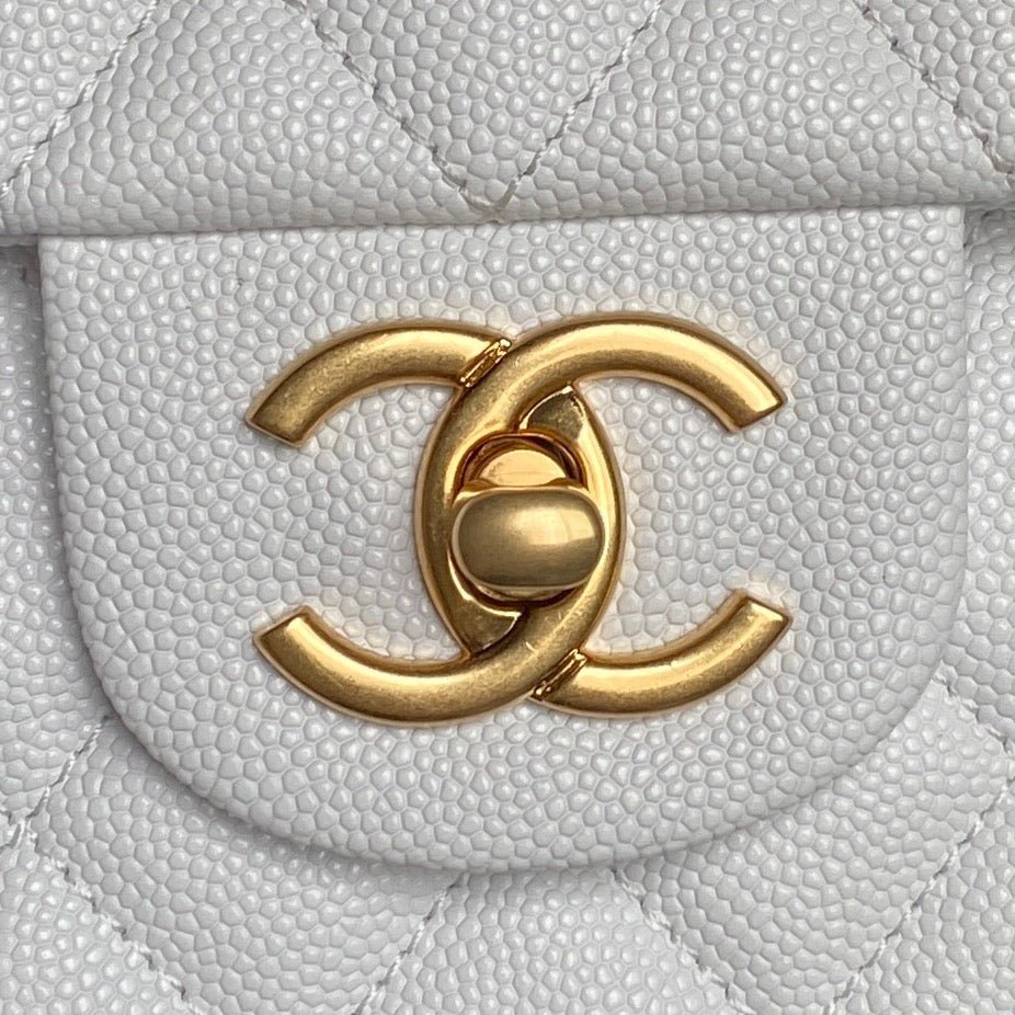 {Style No: KI4I66H1} CHANEL 25S FLAP BAG 22 IN WHITE CALFSKIN GOLD HARDWARE - Image 3