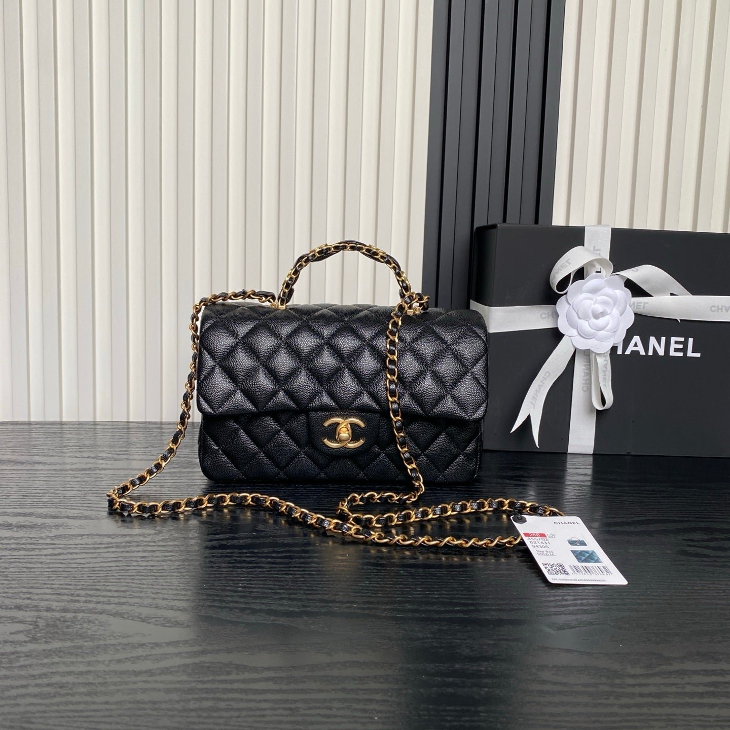 {Style No: Z9ZSSNYK} CHANEL 25S FLAP BAG 22 CM IN BLACK CAVIAR WITH GOLD HARDWARE