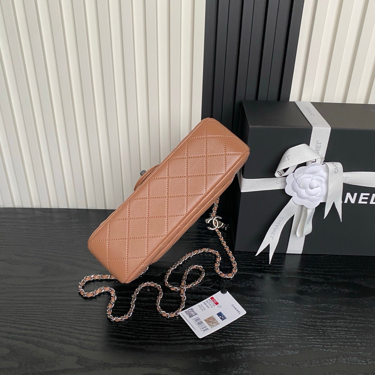 {Style No: 16AQOJ8Y} CHANEL 25S FLAP BAG 23 IN DARK CARAMEL CALFSKIN SILVER HARDWARE - Image 7