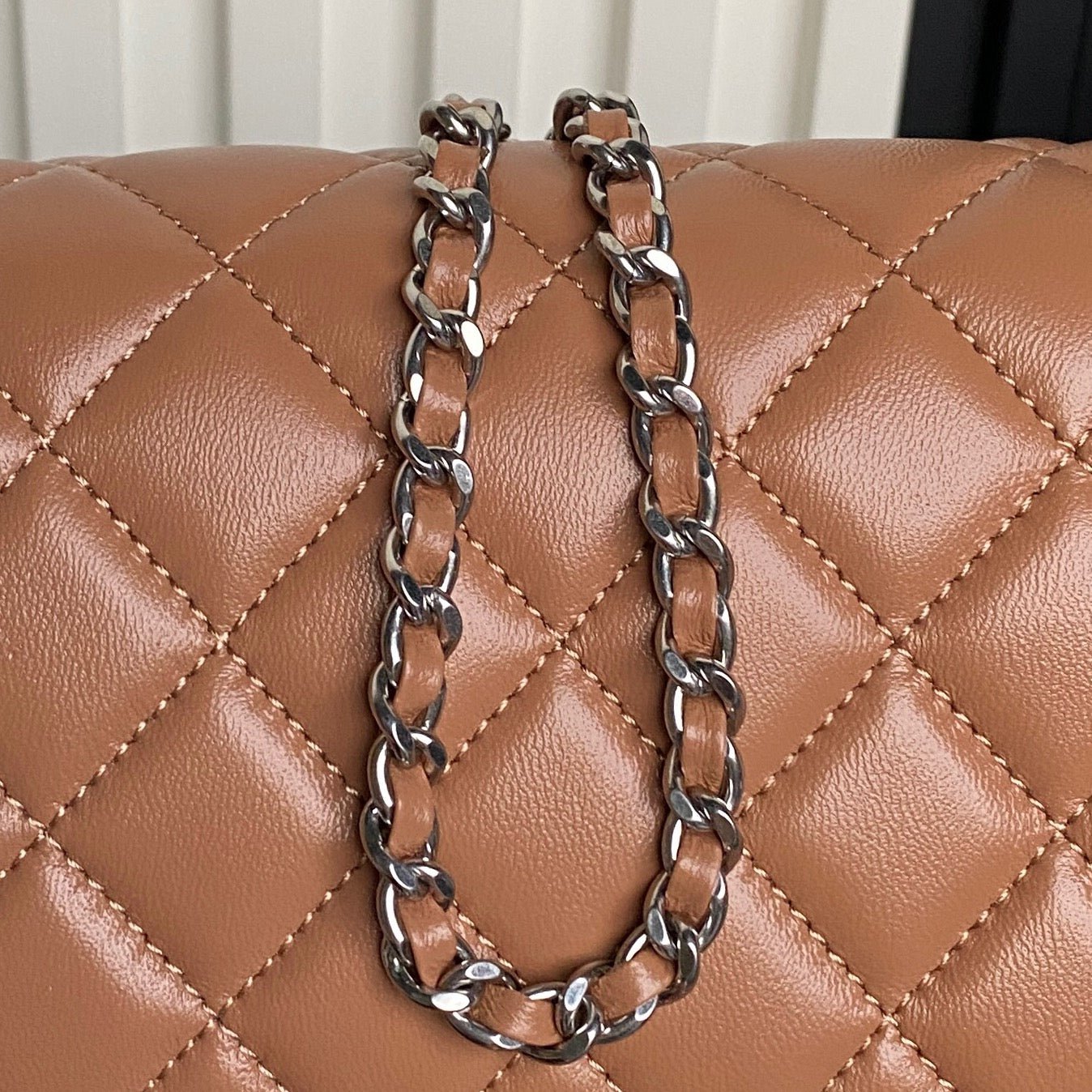 {Style No: 16AQOJ8Y} CHANEL 25S FLAP BAG 23 IN DARK CARAMEL CALFSKIN SILVER HARDWARE - Image 9