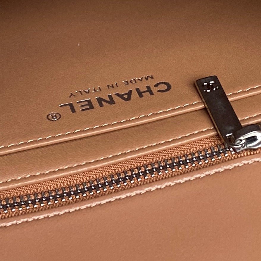{Style No: 16AQOJ8Y} CHANEL 25S FLAP BAG 23 IN DARK CARAMEL CALFSKIN SILVER HARDWARE - Image 8
