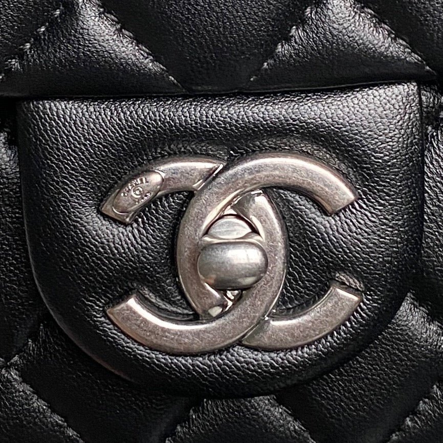 {Style No: 272YKMVZ} CHANEL 25S FLAP BAG 23 IN BLACK CALFSKIN SILVER HARDWARE - Image 4