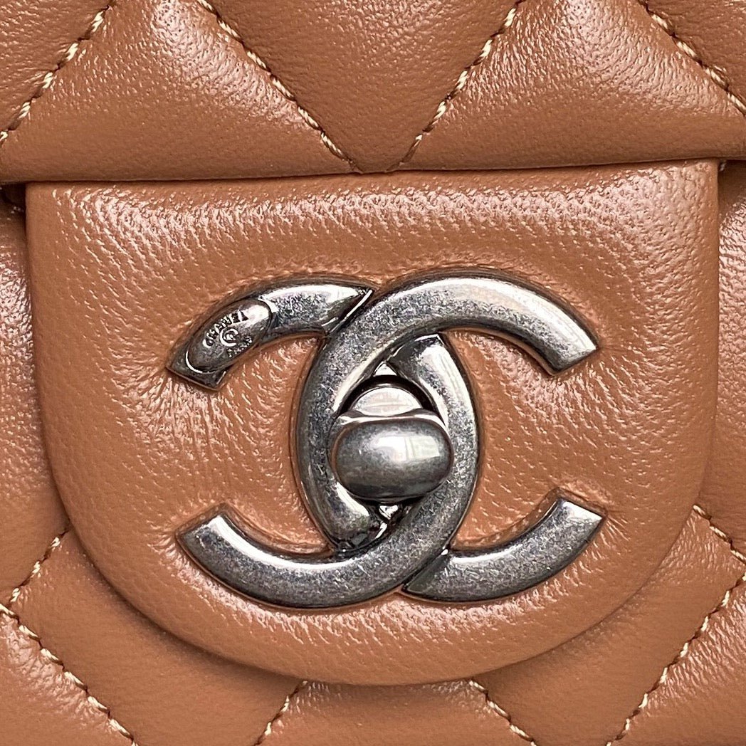 {Style No: X4PB51PW} CHANEL 25S MINI FLAP BAG 18 IN DARK CARAMEL CALFSKIN - Image 4