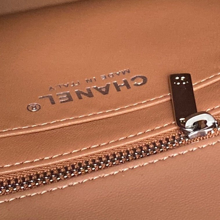 {Style No: X4PB51PW} CHANEL 25S MINI FLAP BAG 18 IN DARK CARAMEL CALFSKIN - Image 8