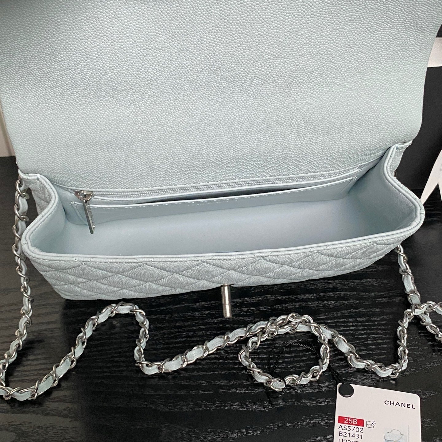 {Style No: 6C7ZNGP6} CHANEL 25S FLAP BAG 22 IN SLATE BLUE CALFSKIN SILVER HARDWARE - Image 5