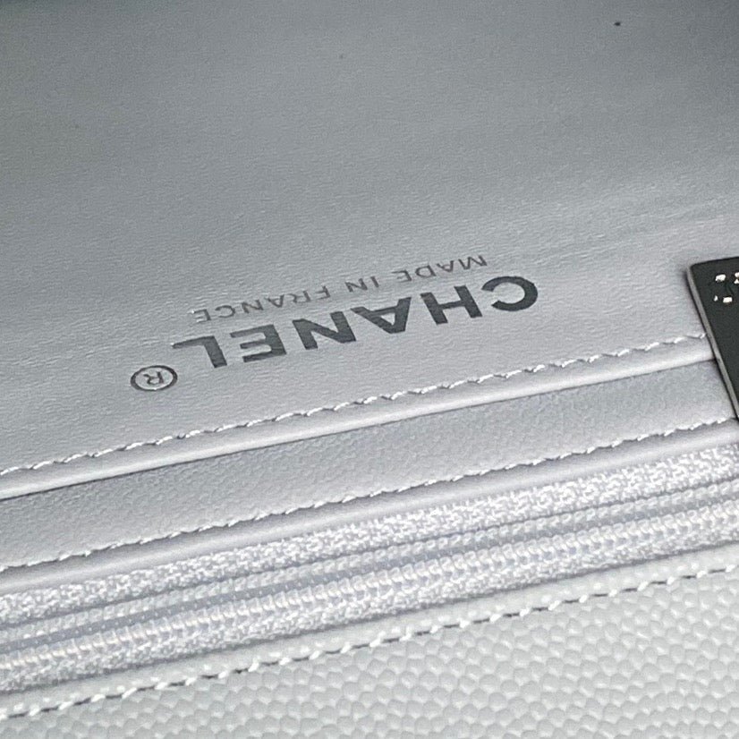 {Style No: 6C7ZNGP6} CHANEL 25S FLAP BAG 22 IN SLATE BLUE CALFSKIN SILVER HARDWARE - Image 9