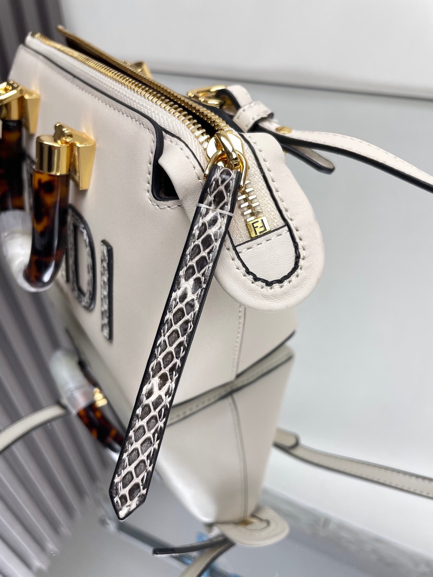 {Style No: AGG28XST} BY THE WAY MINI 18 IN WHITE LAMBSKIN GOLD HARDWARE - Image 3