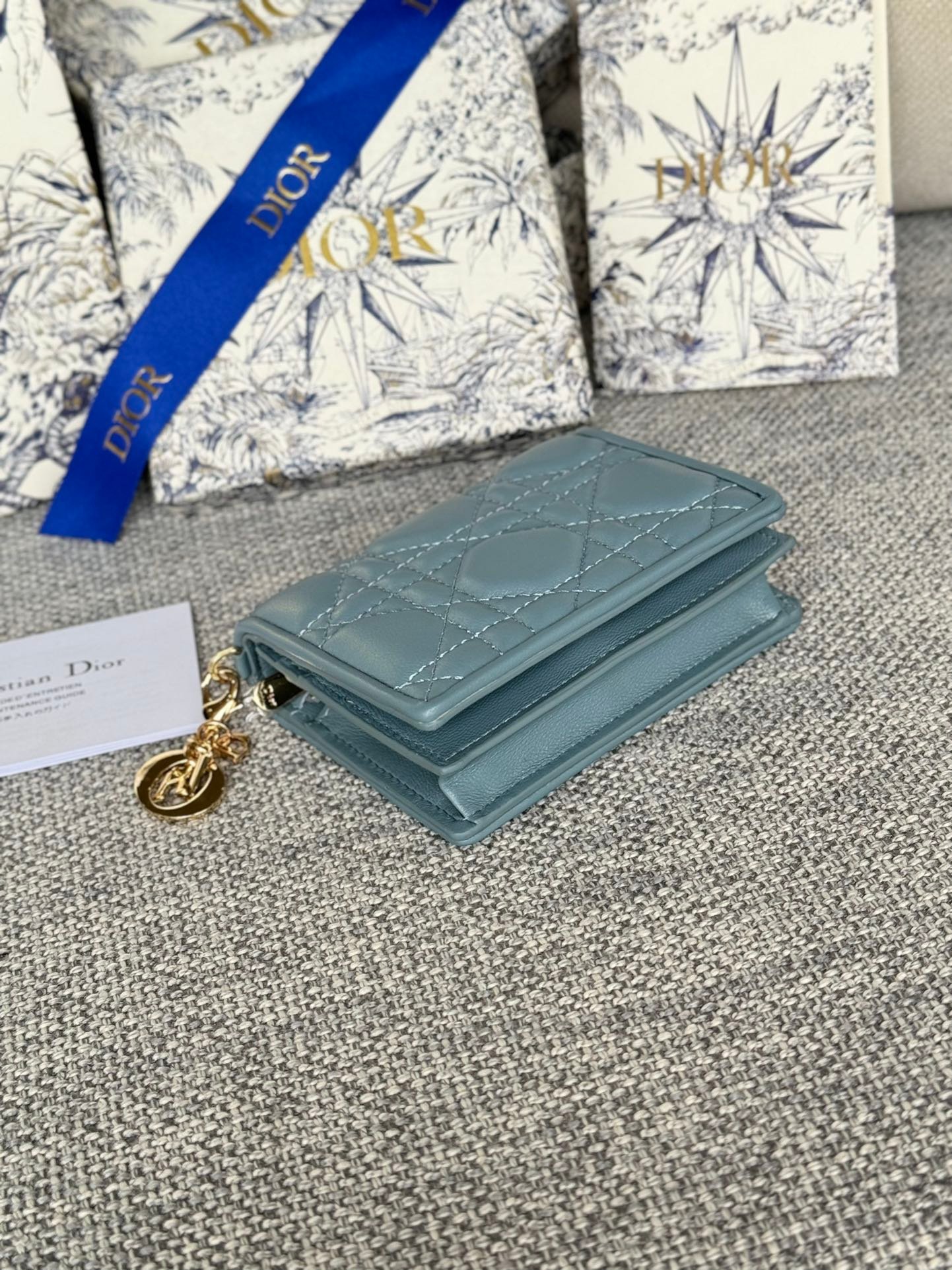 {Style No: ASGWGJFT} MINI LADY GARDENIA WALLET 11 IN SLATE GREY QUILTED CALFSKIN - Image 5