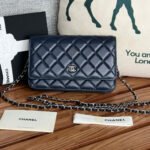 {Style No: 4OKJB71N} CC WOC ENTRUPY 19 BAG IN INDIGO BLUE CALFSKIN