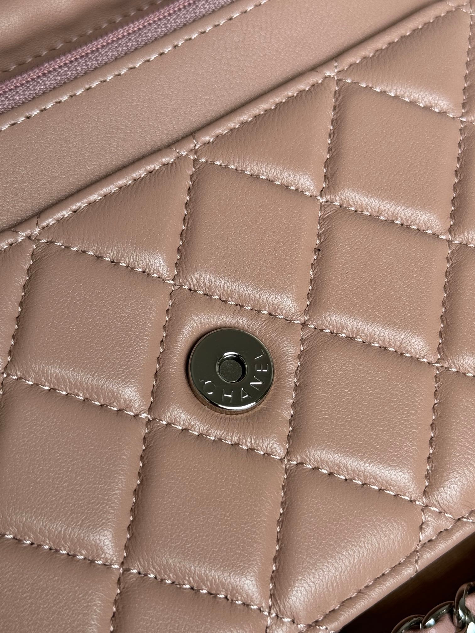 {Style No: C8XFXGRM} CC WOC ENTRUPY 19 BAG IN LIGHT PINK CALFSKIN - Image 5