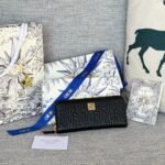 {Style No: 1HBNJPBR} VERTICAL LONG ZIP WALLET 20 IN BLACK QUILTED ALLOVER CALFSKIN