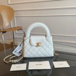 {Style No: 8XT9IG4K} KELLY SHOPPING BAG 19 IN WHITE CALFSKIN GOLD HARDWARE