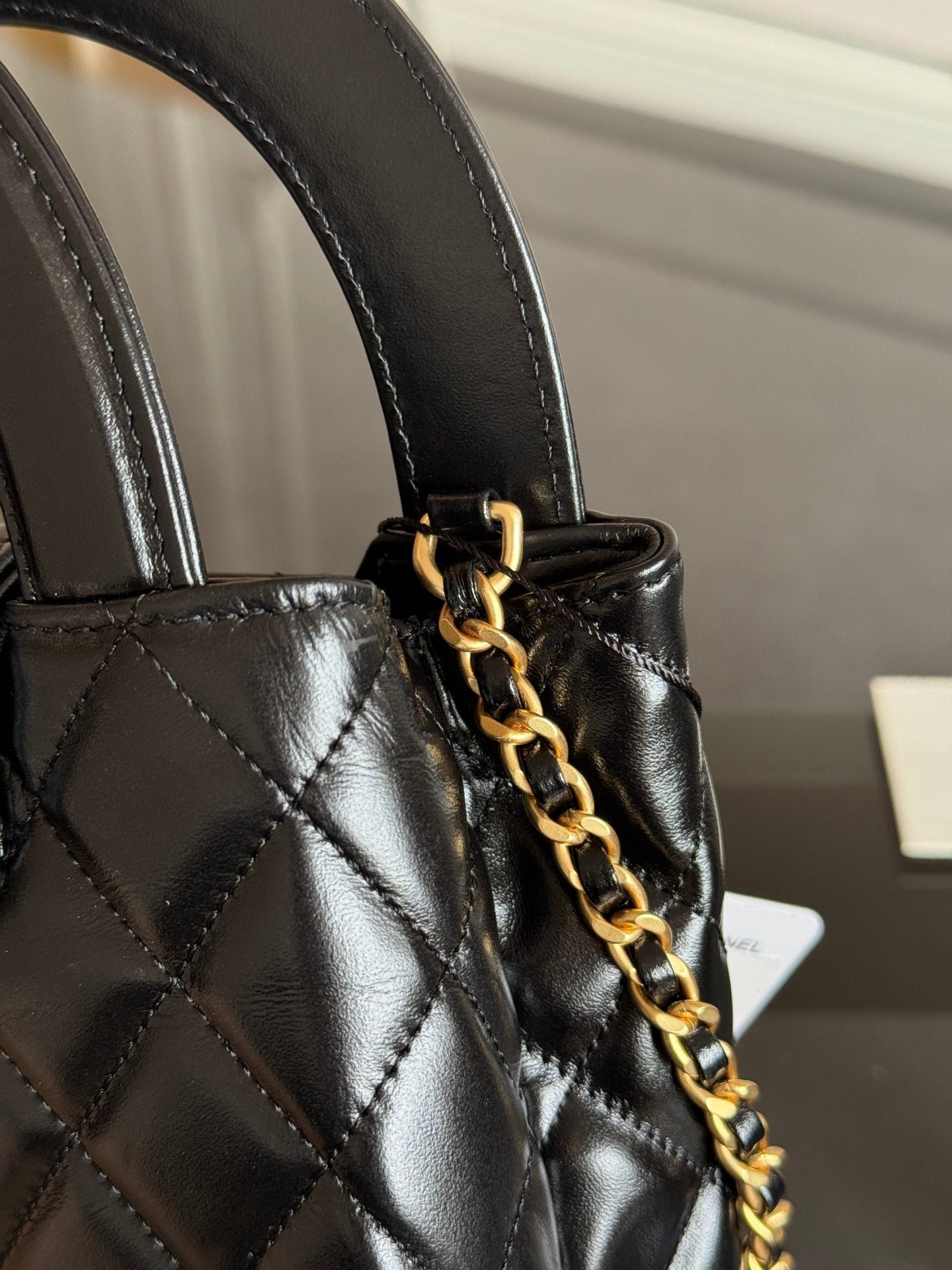 {Style No: BQNMBR83} KELLY SHOPPING BAG 19 IN BLACK CALFSKIN GOLD HARDWARE - Image 9