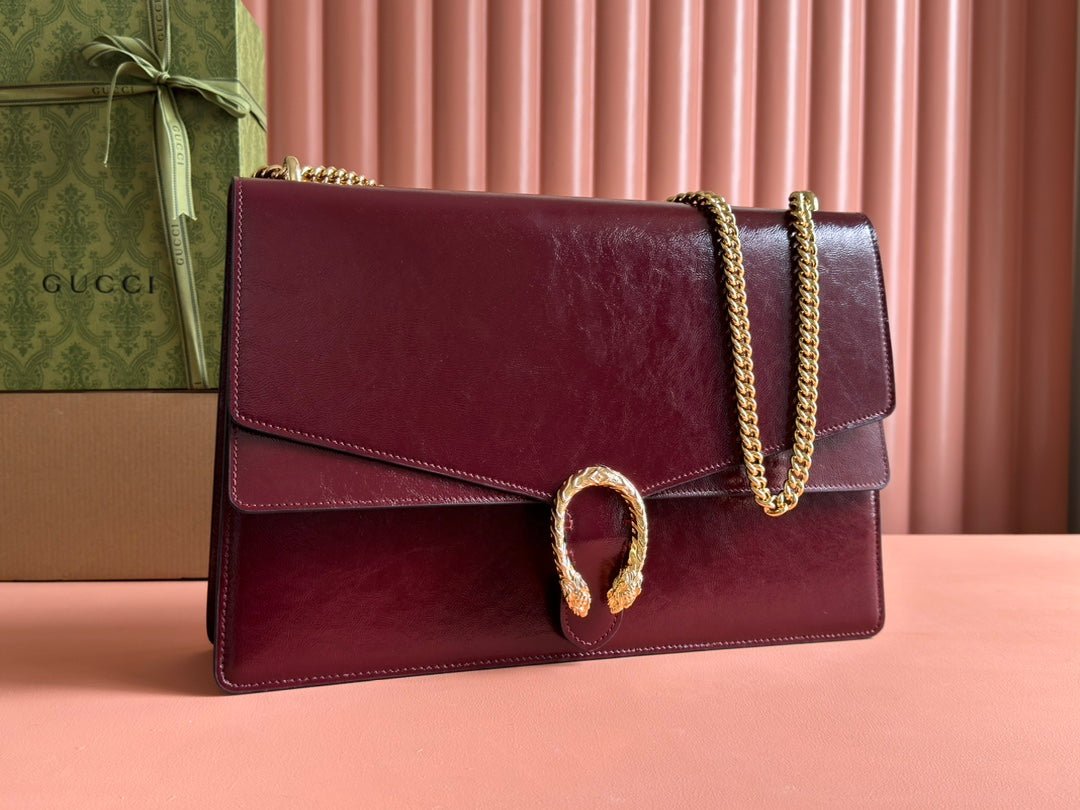 {Style No: FPTWG61N} DIONYSUS LAGRE SHOULDER BAG 42 IN ROSSO ANCORA RED GG GLOSSY LAMBSKIN - Image 2