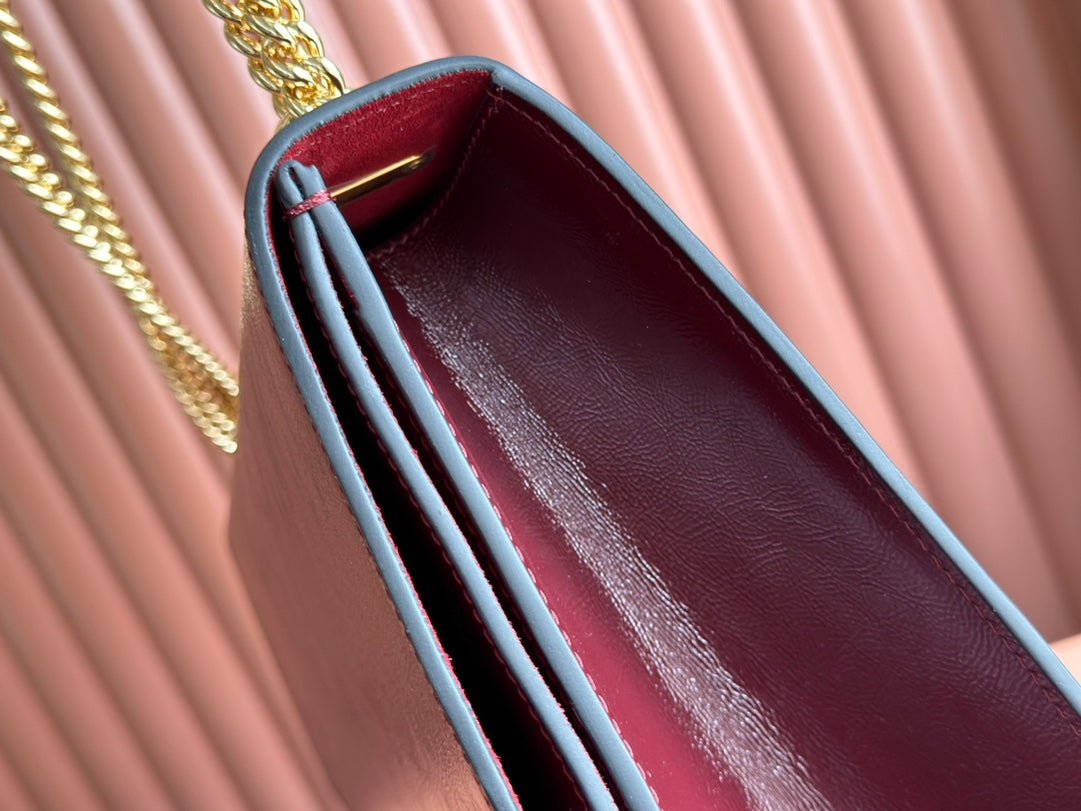{Style No: FPTWG61N} DIONYSUS LAGRE SHOULDER BAG 42 IN ROSSO ANCORA RED GG GLOSSY LAMBSKIN - Image 9