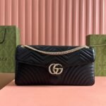 {Style No: I9PT5JJ3} MARMONT SHOULDER BAG 40 IN BLACK CALFSKIN GOLD CHAIN