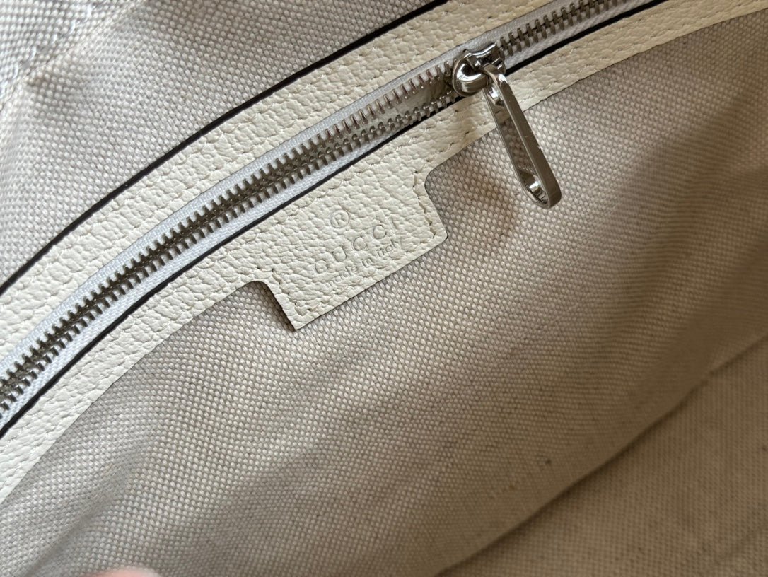 {Style No: JQ4YUL55} SMALL CROSSBODY BAG 24 WITH TAG IN WHITE CALFSKIN AND CANVAS TRIM - Image 3