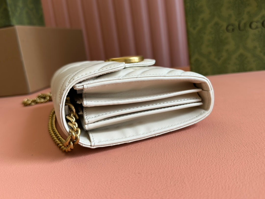 {Style No: 4DK1EM7I} MARMONT SMALL SHOULDER BAG 20 IN WHITE LAMBSKIN GOLD HARDWARE - Image 9