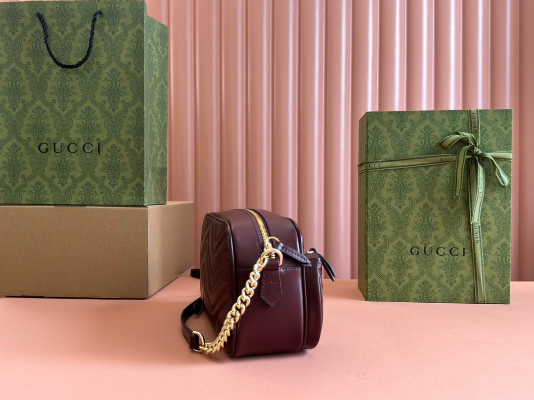 {Style No: FUID2TLR} MARMONT SMALL SHOULDER BAG 24 IN WINE RED CALFSKIN GOLD HARDWARE - Image 7