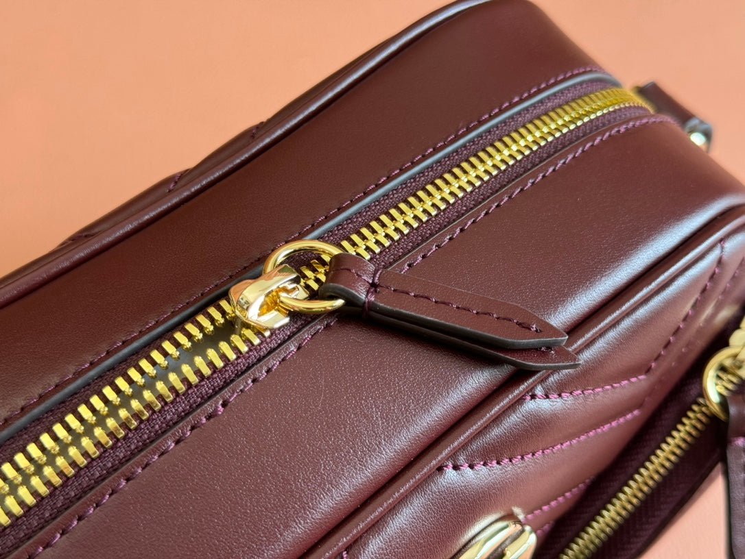 {Style No: FUID2TLR} MARMONT SMALL SHOULDER BAG 24 IN WINE RED CALFSKIN GOLD HARDWARE - Image 9