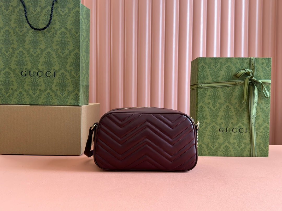 {Style No: FUID2TLR} MARMONT SMALL SHOULDER BAG 24 IN WINE RED CALFSKIN GOLD HARDWARE - Image 2