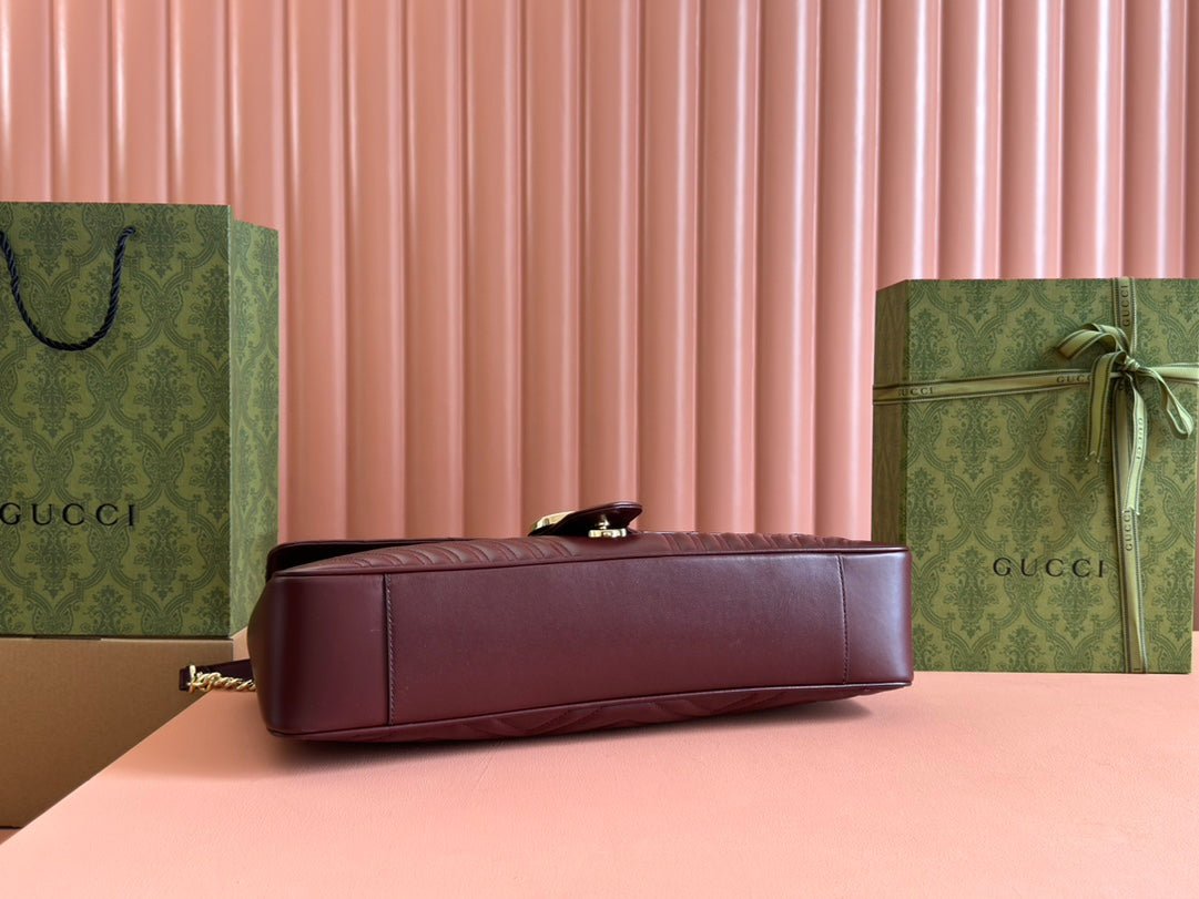 {Style No: HOVCFENB} MARMONT SHOULDER BAG 40 IN WINE RED CALFSKIN GOLD CHAIN - Image 4