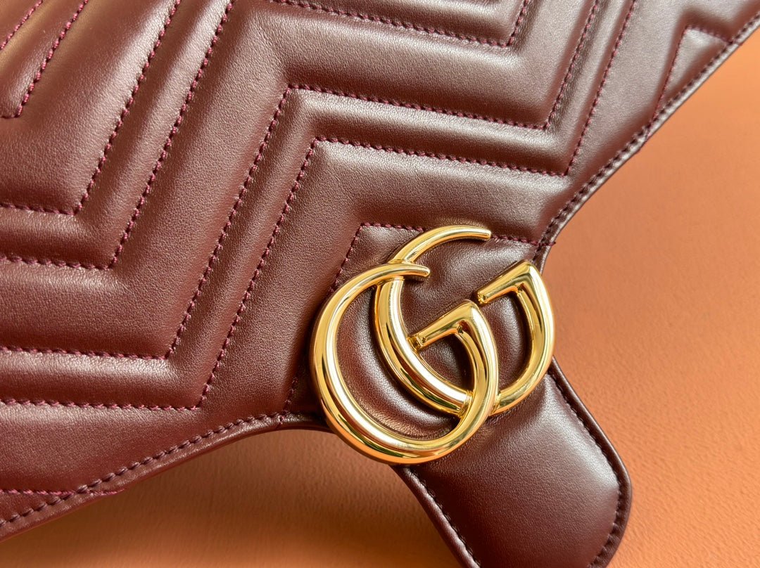 {Style No: HOVCFENB} MARMONT SHOULDER BAG 40 IN WINE RED CALFSKIN GOLD CHAIN - Image 5