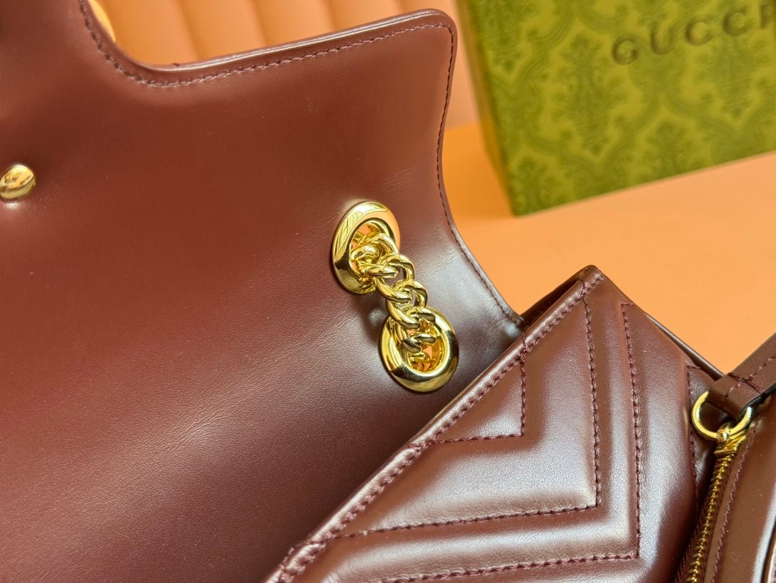 {Style No: W9YD234T} MARMONT SMALL MULTI-POCKET BAG 25 IN CURRANT RED CALFSKIN GOLD HARDWARE - Image 6