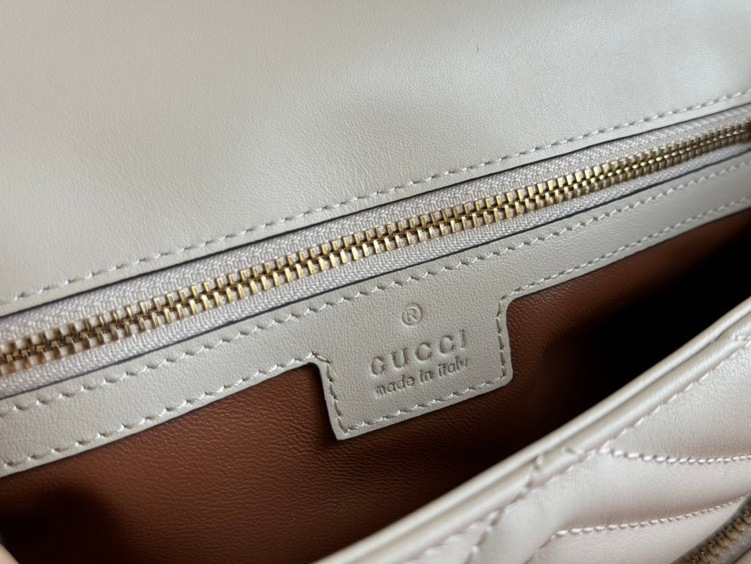 {Style No: 5HBCFZ2D} MARMONT SMALL MULTI-POCKET BAG 25 IN WHITE CALFSKIN GOLD HARDWARE - Image 8