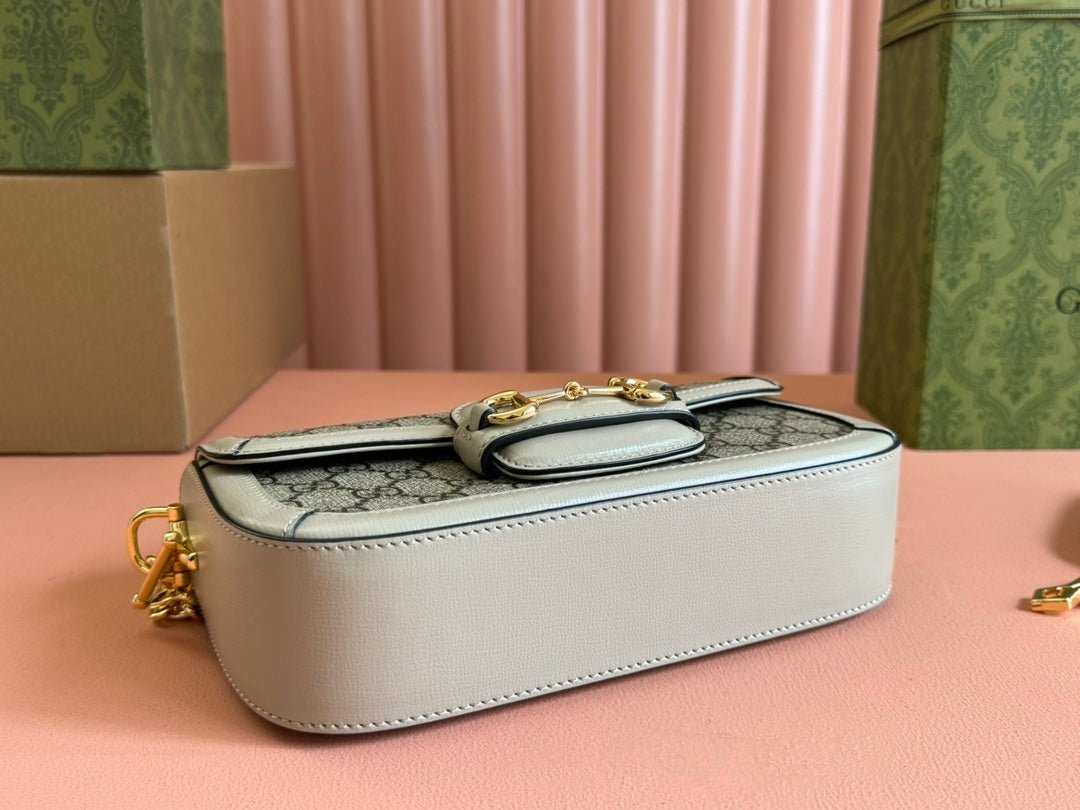 {Style No: KYI3D1T6} GG HORSEBIT 1955 BAG 24 IN BEIGE CANVAS AND WHITE CALFSKIN - Image 8