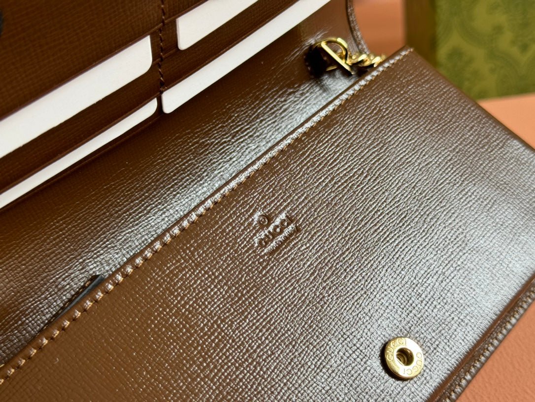 {Style No: I1MORLY8} HORSEBIT 1955 WALLET IN BEIGE EBONY CANVAS MIX BROWN CALFSKIN GOLD CHAIN - Image 7