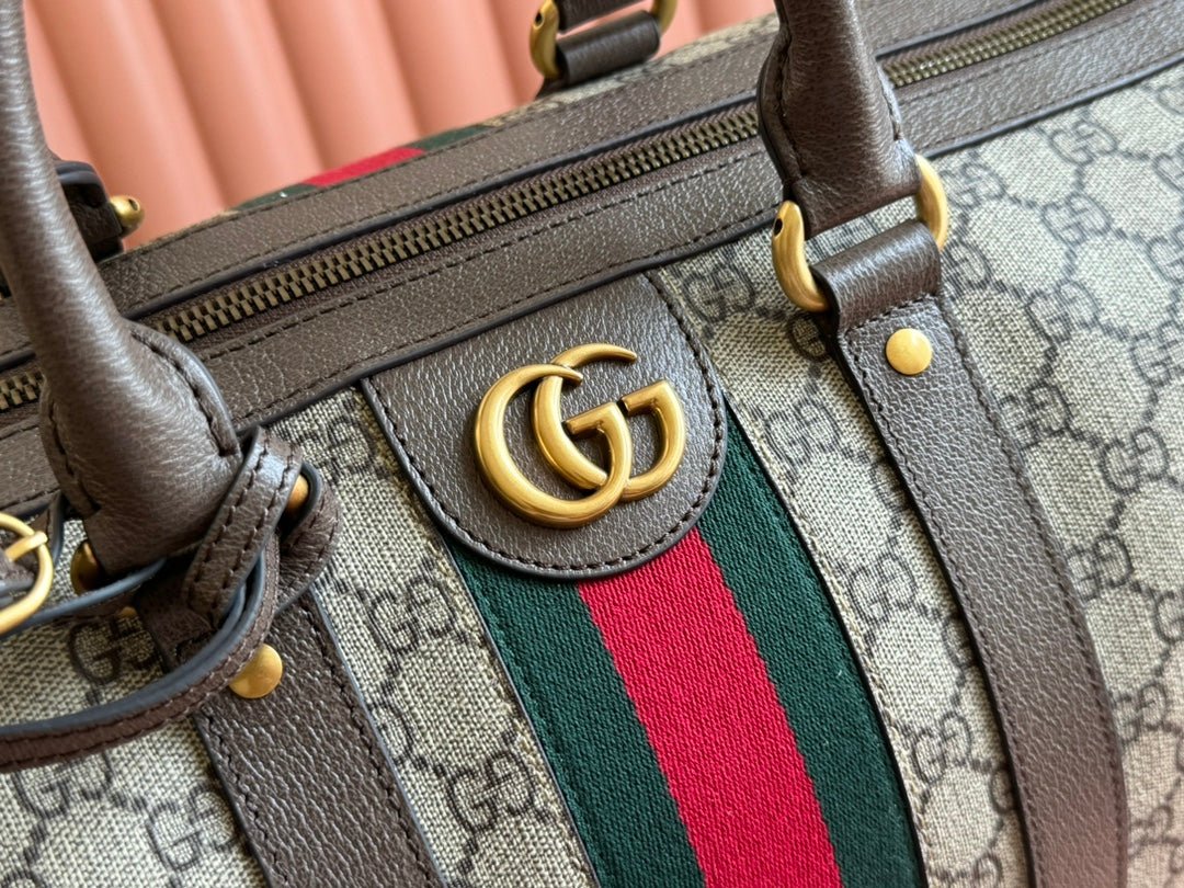 {Style No: 4CCU7PK6} SAVOY MEDIUM DUFFLE BAG 44 IN BEIGE AND EBONY GG SUPREME CANVAS - Image 5