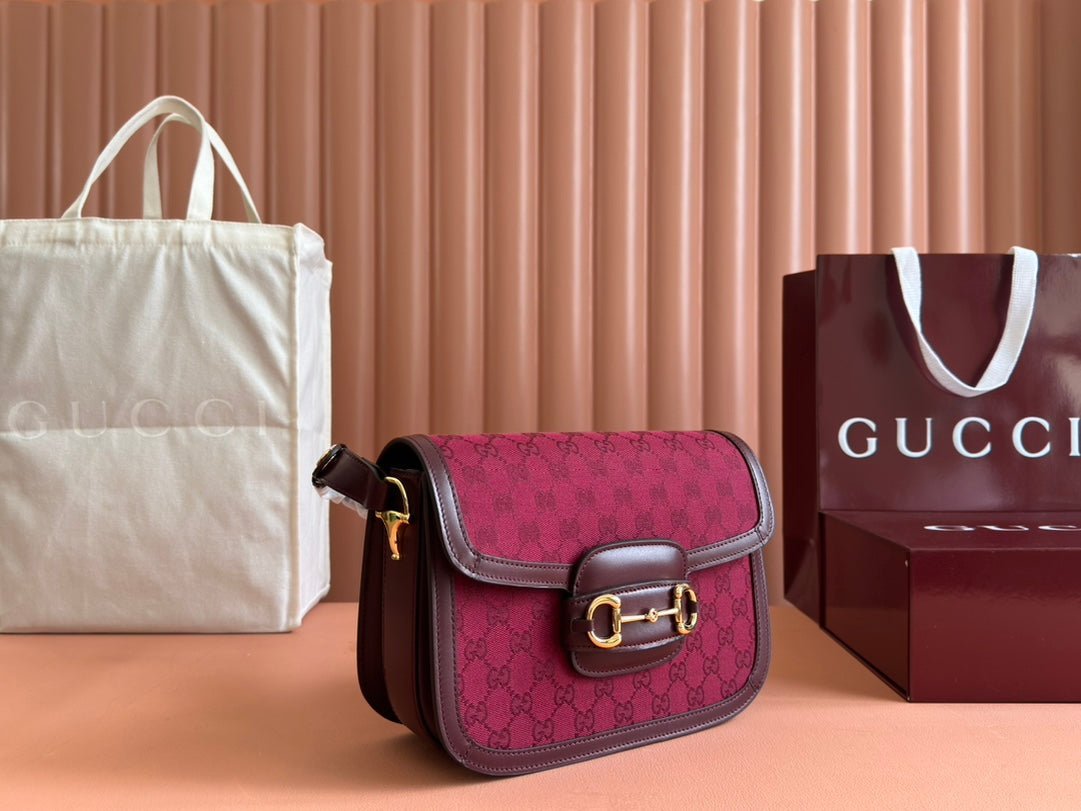 {Style No: SYOROA49} HORSEBIT 1955 SHOULDER BAG 25 IN WINE RED CANVAS AND CALFSKIN GOLD HARDWARE - Image 3