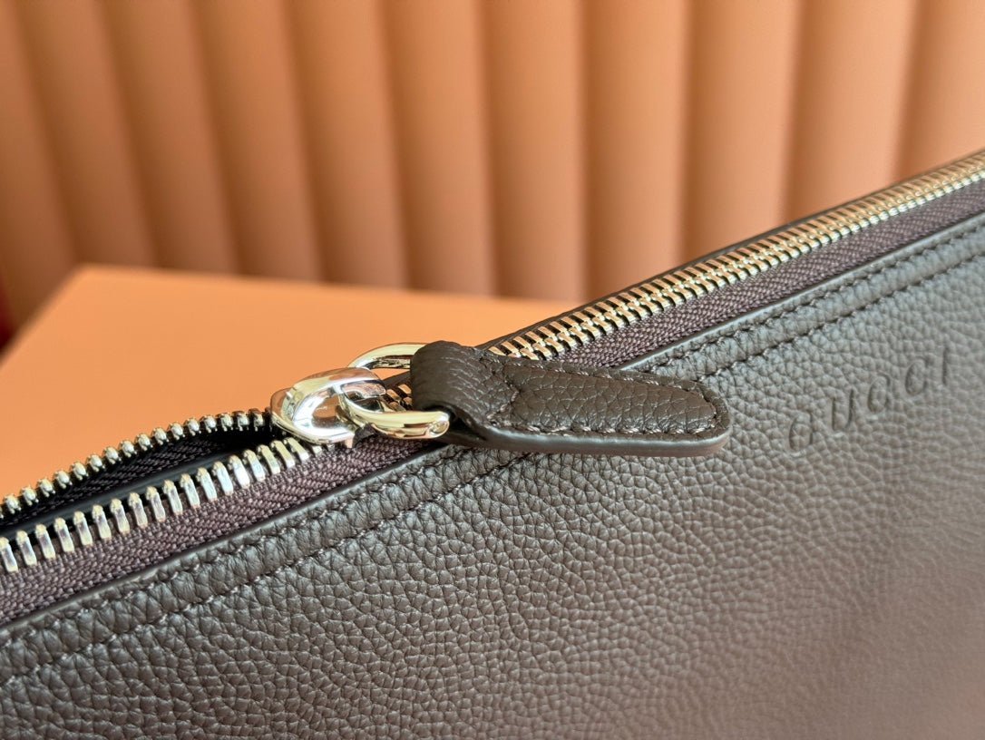 {Style No: EH3B32KI} BODY SHOULDER BAG 40 IN DARK BROWN CALFSKIN SILVER HARDWARE - Image 7
