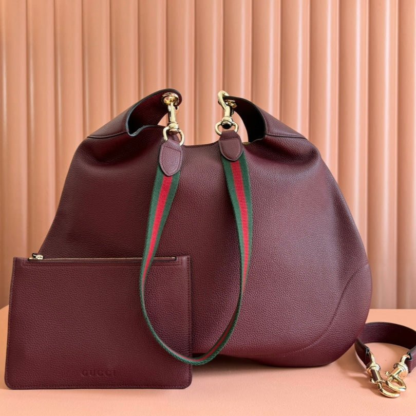 {Style No: 31DYZZ1E} B LARGE SHOULDER BAG 49 IN ROSSO ANCORA RED CALFSKIN