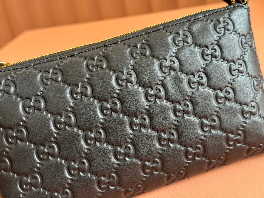 {Style No: 2SZZ8L3I} RUBBER EFFECT SMALL WALLET ON CHAIN 22.5 IN BLACK CALFSKIN - Image 7