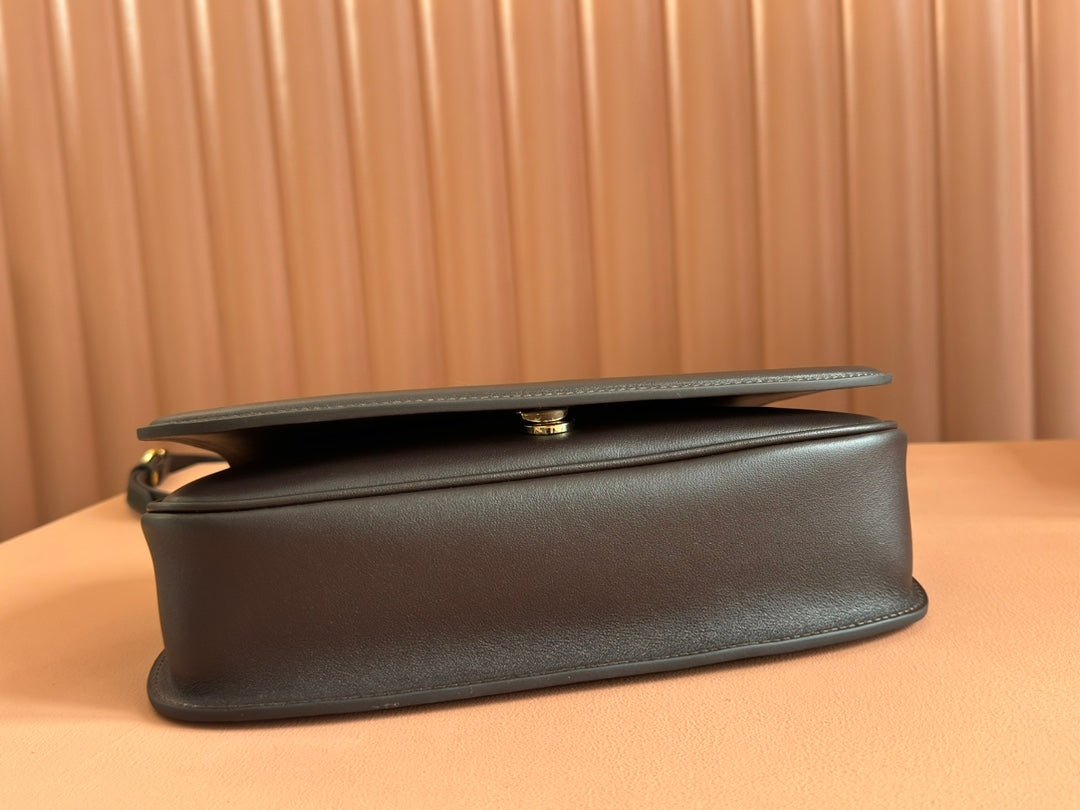 {Style No: ITCDR9HW} BLONDIE LARGE TOP HANDLE BAG 32 IN DARK BROWN CALFSKIN - Image 5
