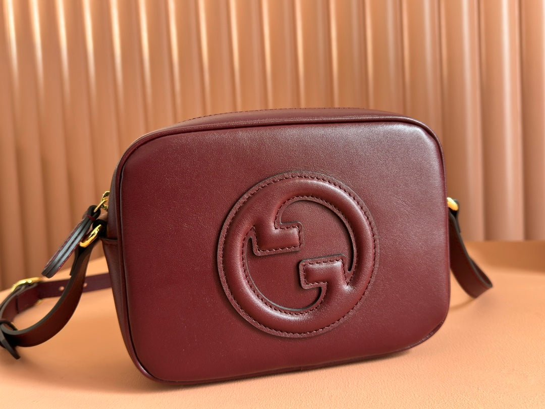 {Style No: LVCL6R85} BLONDIE SMALL SHOULDER BAG 21 IN ROSSO ANCORA RED CALFSKIN - Image 2