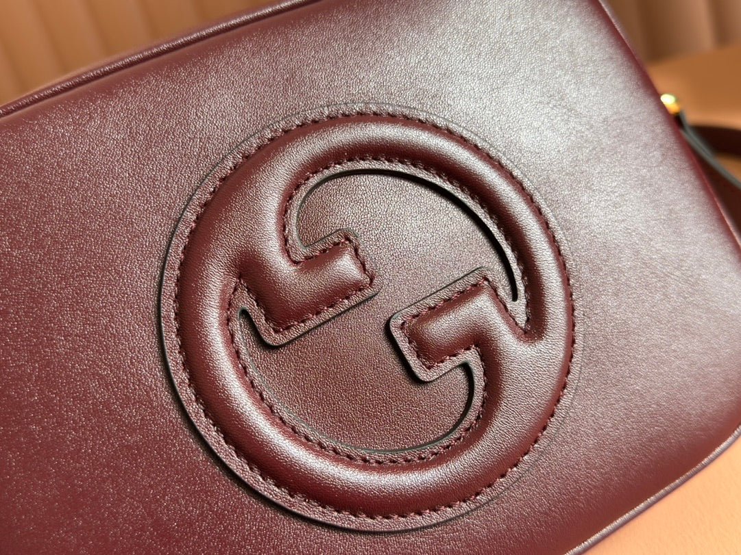 {Style No: LVCL6R85} BLONDIE SMALL SHOULDER BAG 21 IN ROSSO ANCORA RED CALFSKIN - Image 8