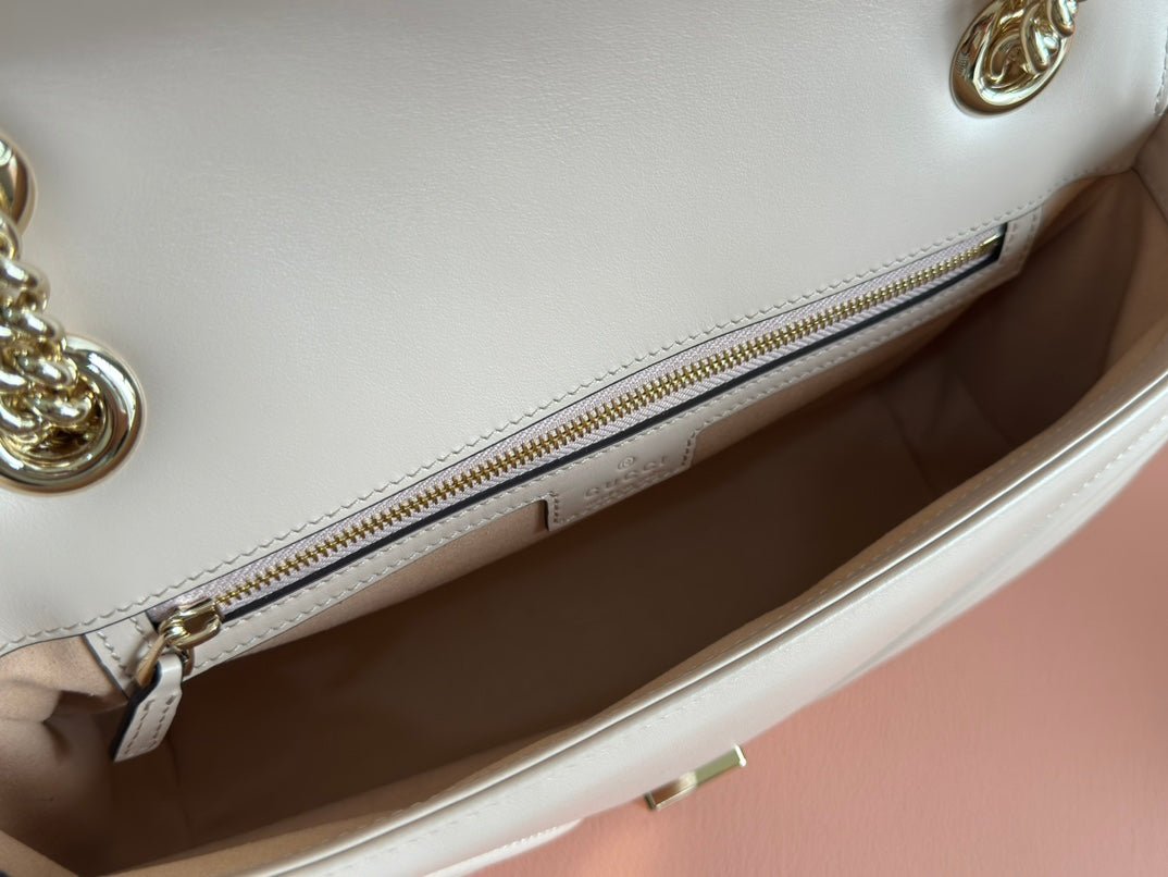 {Style No: RVT1CRW9} MARMONT MEDIUM SHOUDER BAG 26 IN LIGHT BEIGE CALFSKIN - Image 5