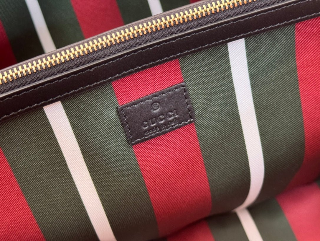 {Style No: AQ3385BE} GUCCI 25S EMBLEM LARGE BAG 46 IN DARK BROWN AND BLACK CALFSKIN - Image 9