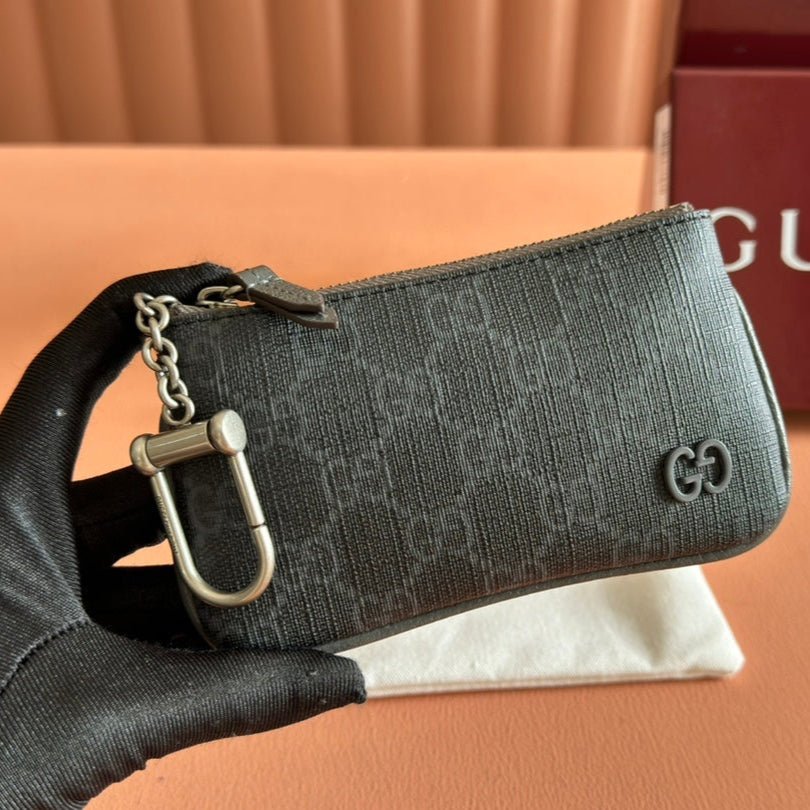 {Style No: S4NSPACH} BI-COLOUR ZIP KEY CASE 12 IN DARK GREY CALFSKIN